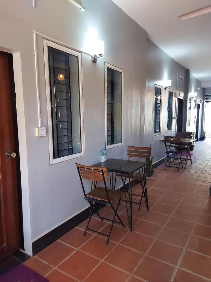 Nika'S House Hostel เสียมราฐ ภายนอก รูปภาพ
